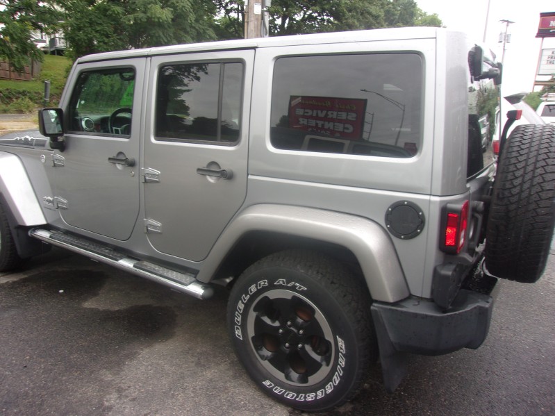 2014 Jeep Wrangler Unlimited Sahara - Photo 6