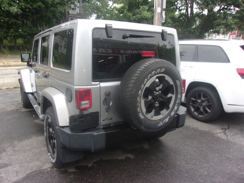 2014 Jeep Wrangler Unlimited Sahara - Photo 7