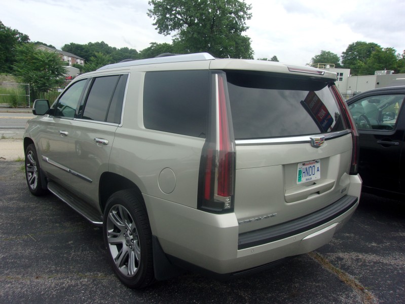 2015 Cadillac Escalade Premium - Photo 12